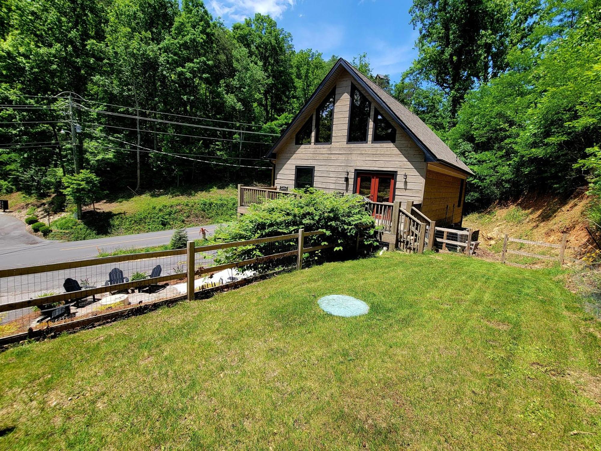 Lil Cabin In The Cove! Mtn Views, Theater, Hot Tub, Games, King Beds, Prime Location! Sevierville Εξωτερικό φωτογραφία