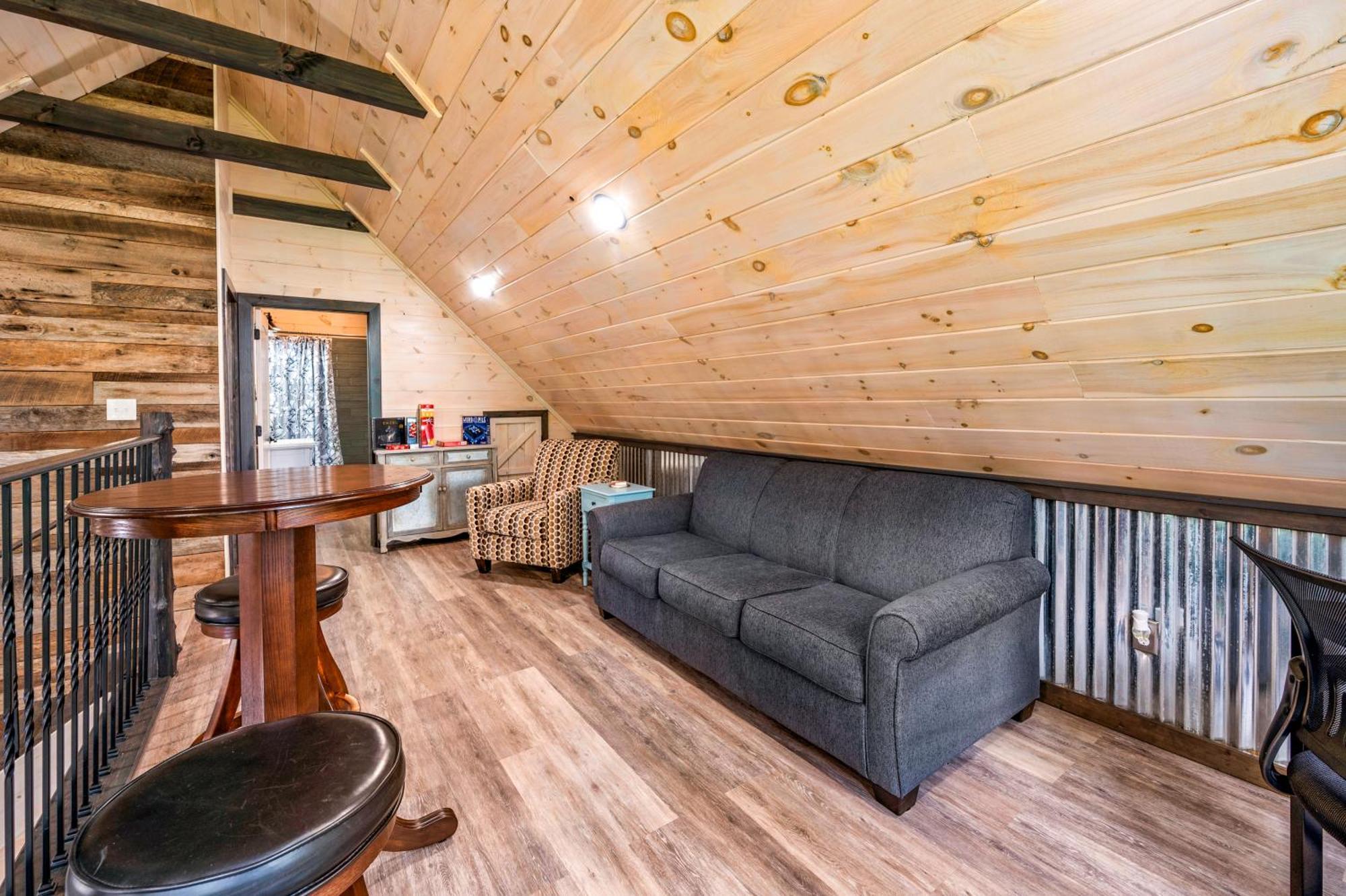 Lil Cabin In The Cove! Mtn Views, Theater, Hot Tub, Games, King Beds, Prime Location! Sevierville Εξωτερικό φωτογραφία
