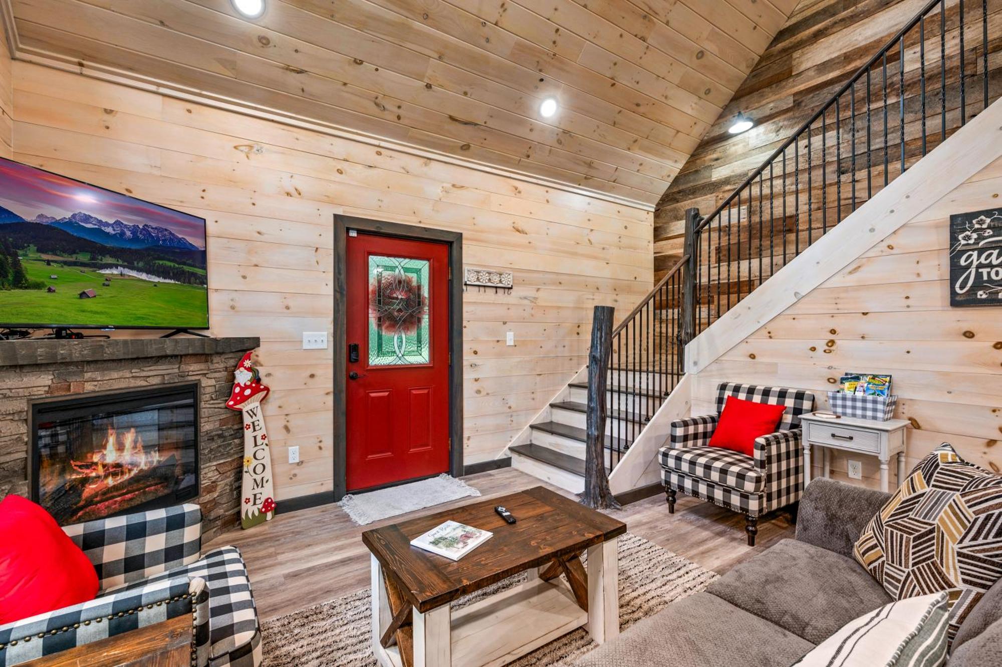 Lil Cabin In The Cove! Mtn Views, Theater, Hot Tub, Games, King Beds, Prime Location! Sevierville Εξωτερικό φωτογραφία