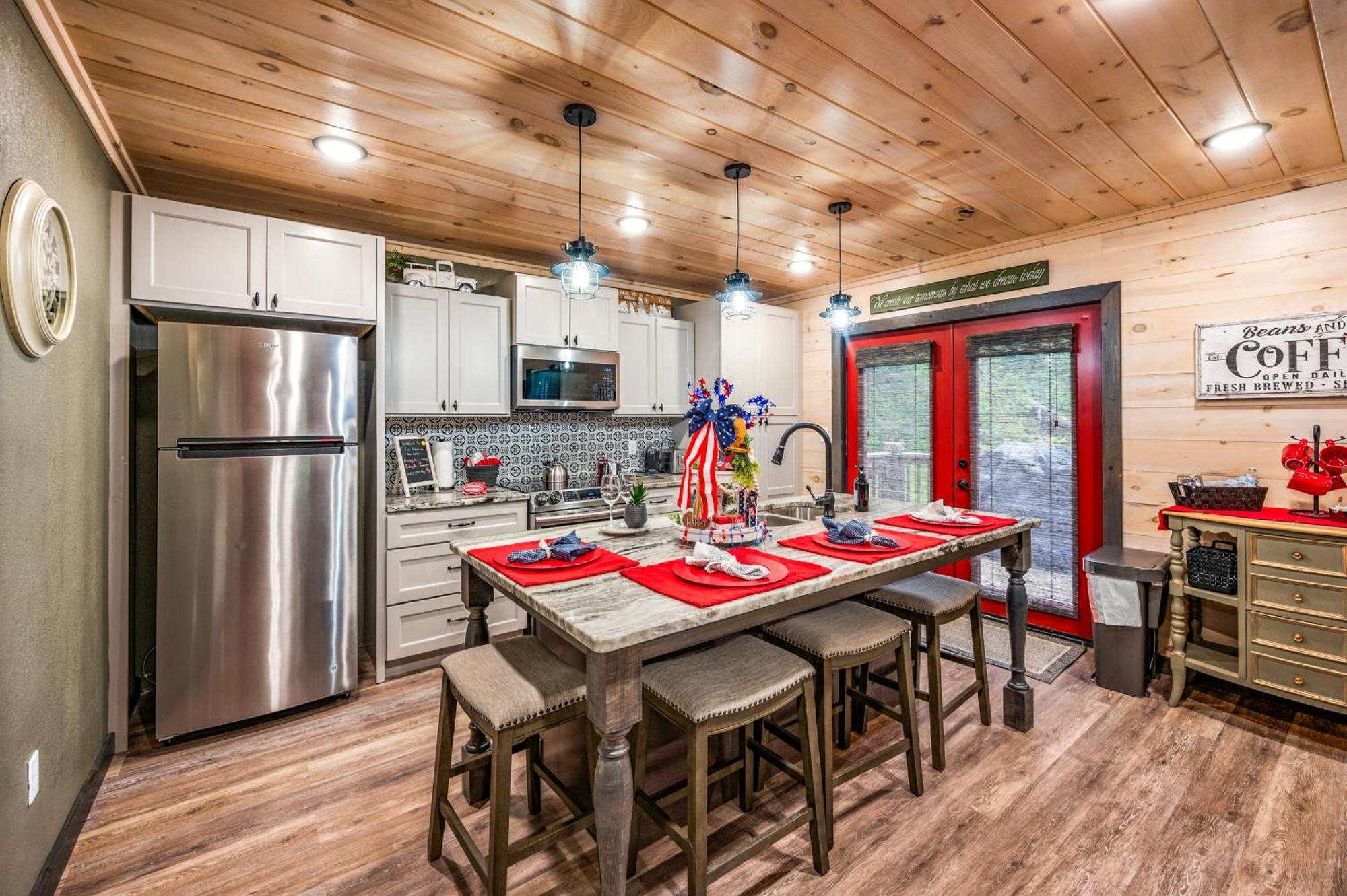 Lil Cabin In The Cove! Mtn Views, Theater, Hot Tub, Games, King Beds, Prime Location! Sevierville Εξωτερικό φωτογραφία